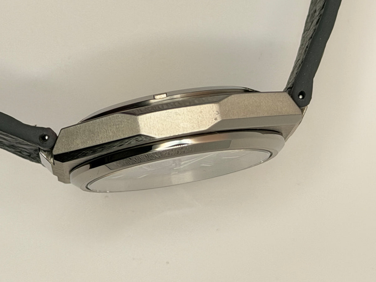 Citizen Zenshin (Ref. NJ0180) – Titanium Automatik mit Zusatz-Lederarmband