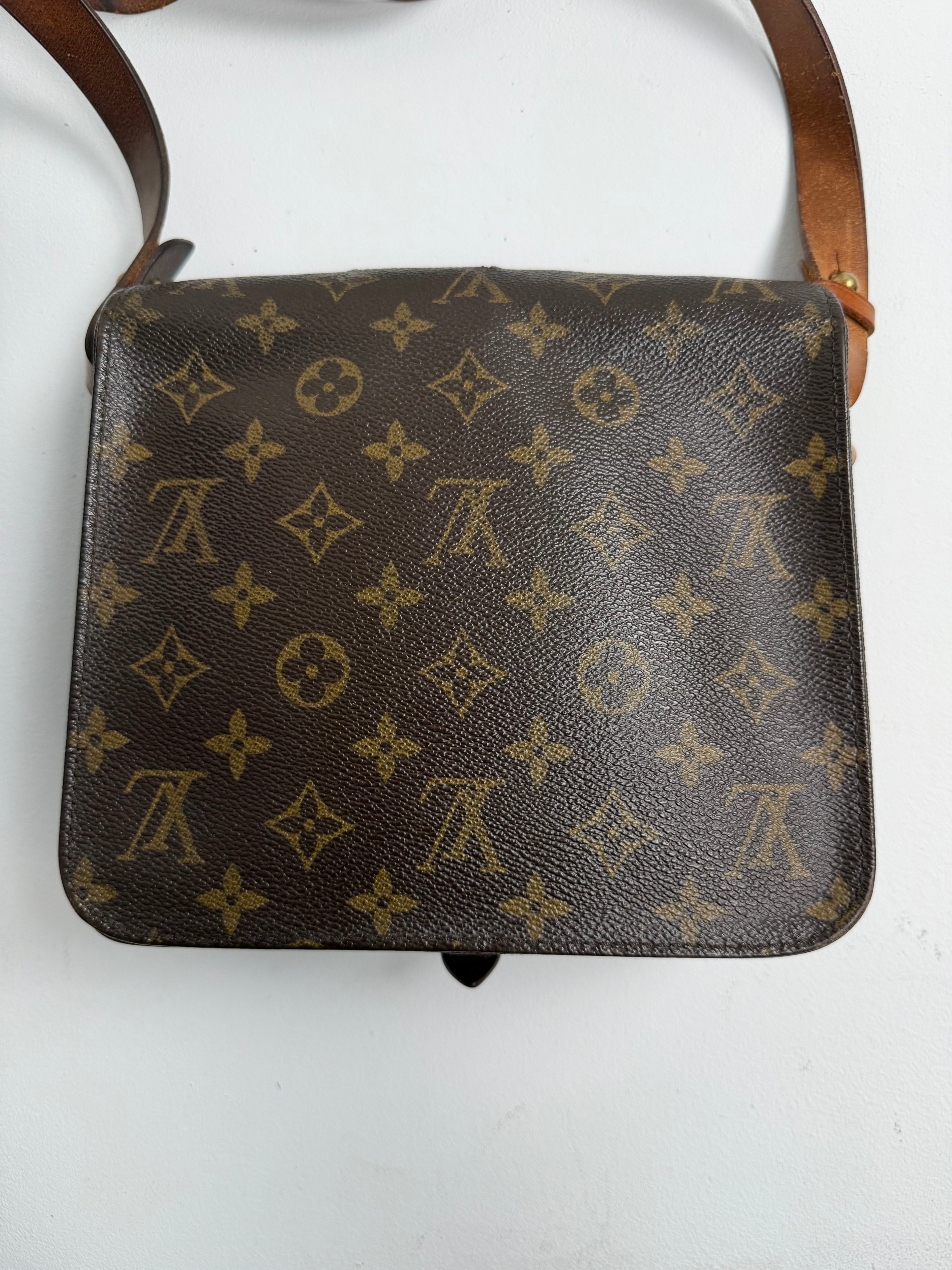 Louis Vuitton Vintage Cartouchiere MM – Vintage – Historische Munitionstasche mit Sammlerstatus (Monogram Canvas)