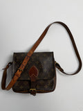 Louis Vuitton Vintage Cartouchiere MM – Vintage – Historische Munitionstasche mit Sammlerstatus (Monogram Canvas)