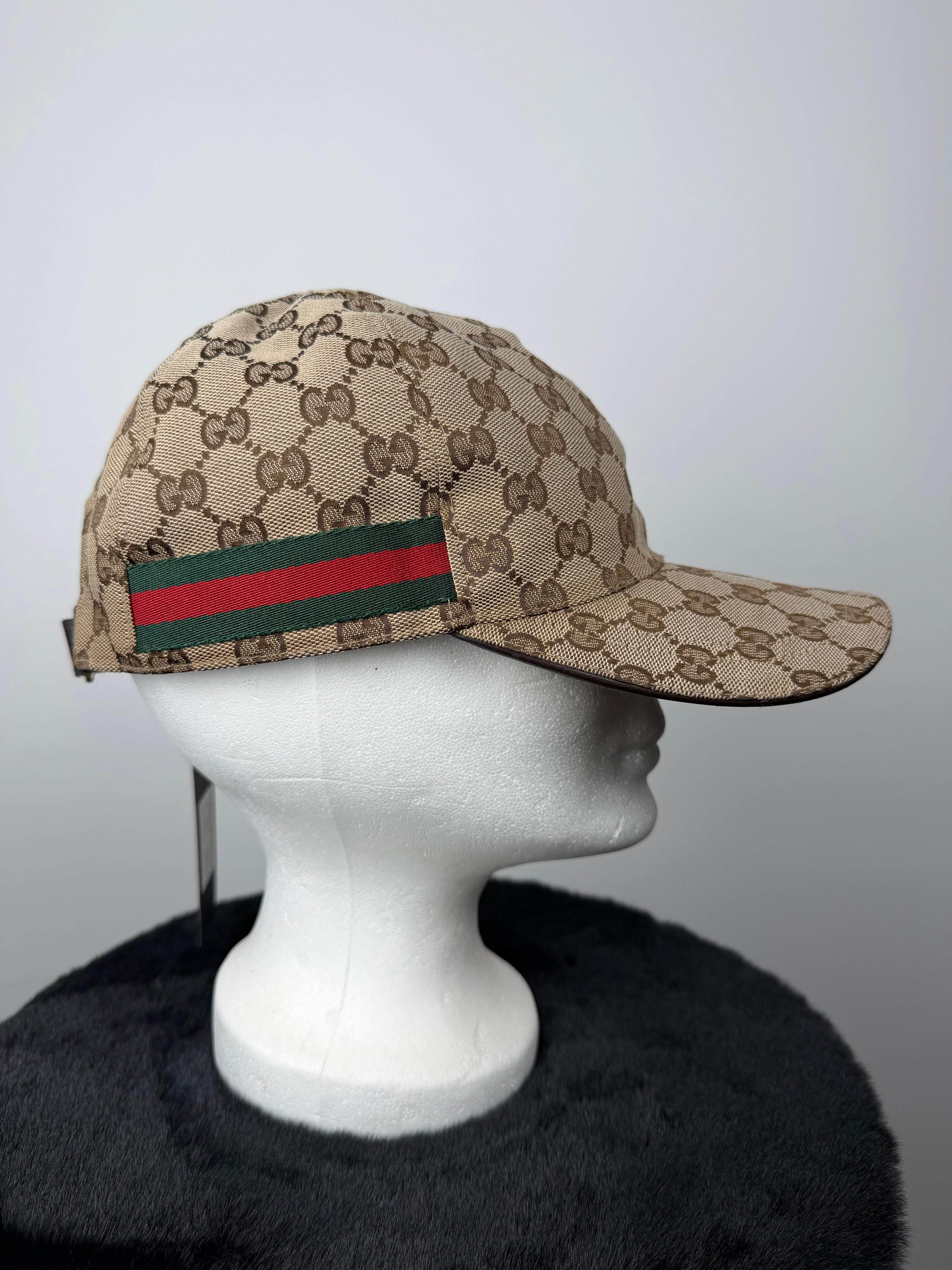 GUCCI Original GG Canvas Baseballcap L